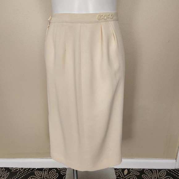 🌼💐 Vintage Beaded Pencil Skirt 🐝🐣 - Picture 2 of 5